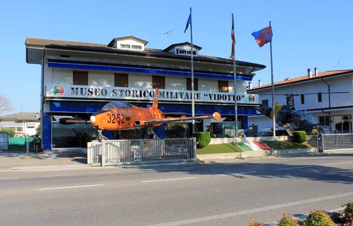 Лидо-ди-Езоло (Lido Di Jesolo), Италия. Отели, фото города и пляжа