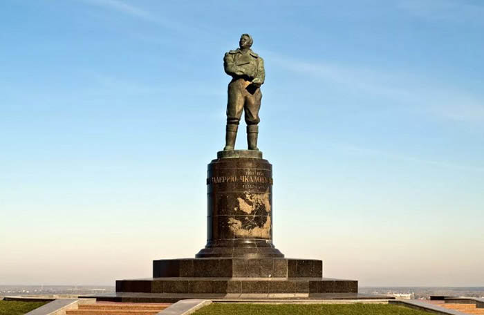 Памятники исторические в Нижнем Новгороде. Фото, названия