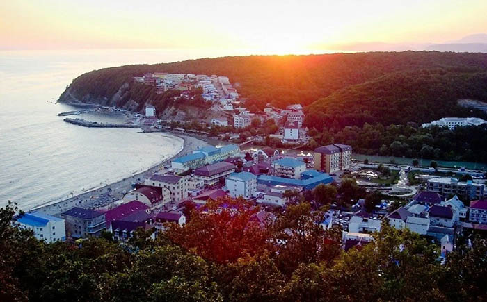 Песчаные пляжи Краснодарского края на Черном море для отдыха