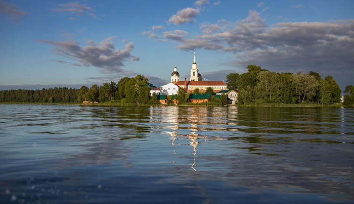 Самые красивые озера России для отдыха. Фото, названия