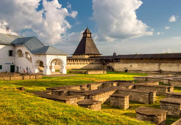 Псковская крепость. История, фото, схема, адрес