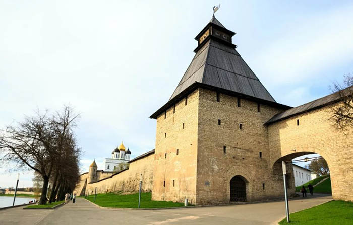 Псковская крепость. История, фото, схема, адрес