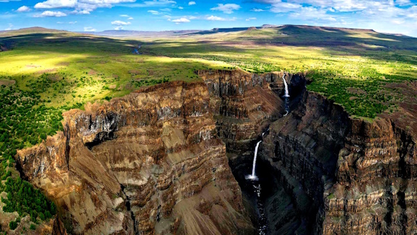 Тальниковый водопад, плато Путорана. Фото, высота