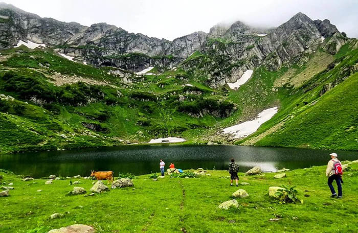 Озеро Мзы, Абхазия. Как добраться, фото, экскурсии