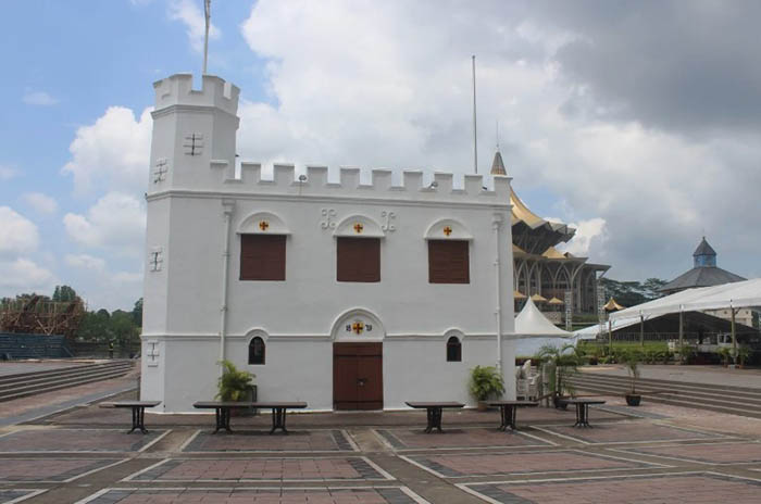 Борнео (Borneo) остров Калимантан, Малайзия. Где на карте, туры